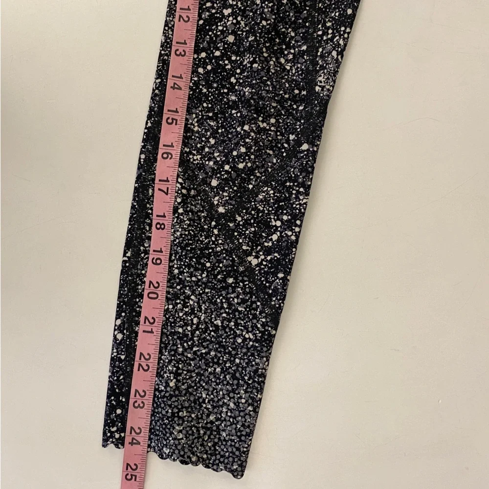 Lululemon || Tight Stuff Tight II Splatter White Black‎ Scalloped 6